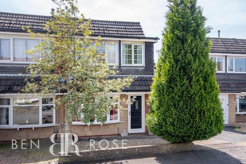 3 bedroom semi-detached house for sale, Hazelwood Close, Leyland