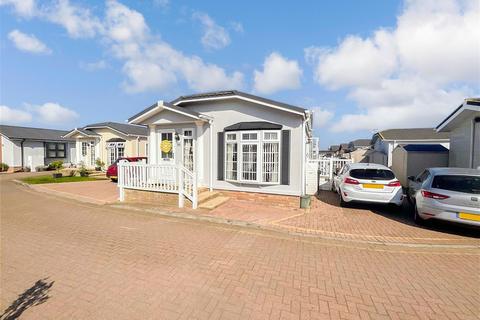 2 bedroom park home for sale, Elm Way, Hayes Country Park, Battlesbridge, Wickford, Essex
