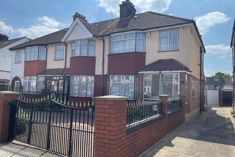 undefined, Masefield Avenue, Southall, UB1