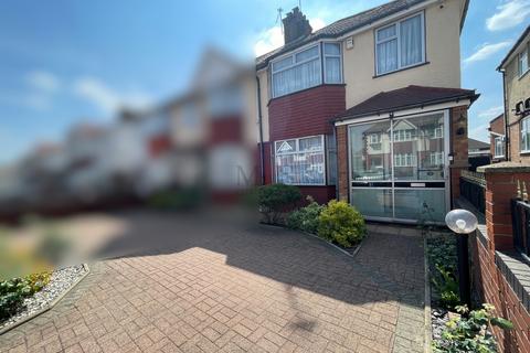 undefined, Masefield Avenue, Southall, UB1
