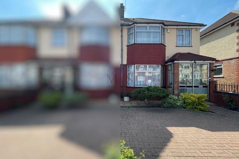undefined, Masefield Avenue, Southall, UB1