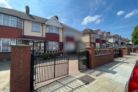 undefined, Masefield Avenue, Southall, UB1