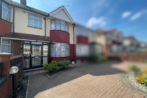 undefined, Masefield Avenue, Southall, UB1