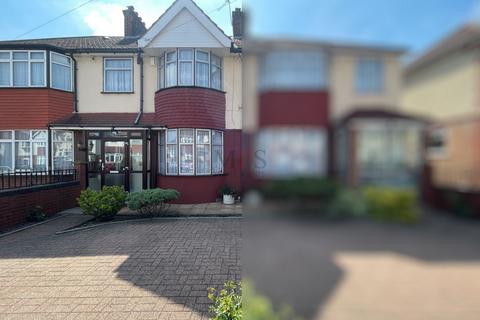 undefined, Masefield Avenue, Southall, UB1