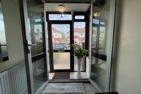 undefined, Masefield Avenue, Southall, UB1