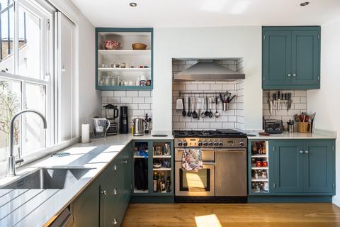 2 bedroom end of terrace house for sale, Coleman Fields, Islington, London