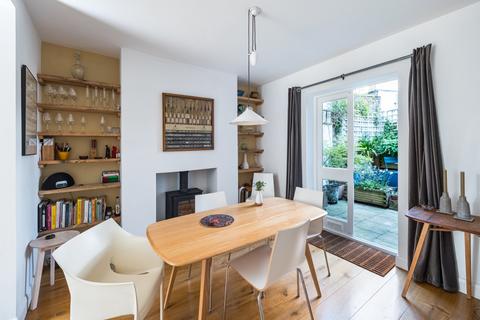 2 bedroom end of terrace house for sale, Coleman Fields, Islington, London