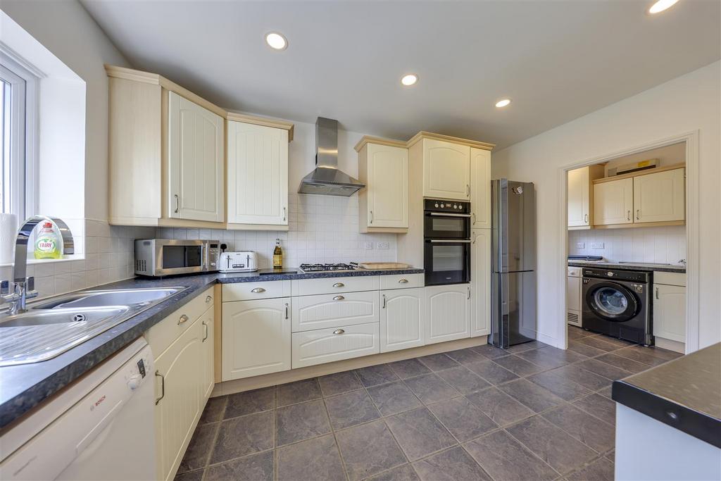 Kitchen Alt