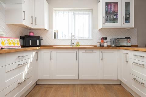 3 bedroom semi-detached house for sale, Shrewsbury Road, Worksop S80