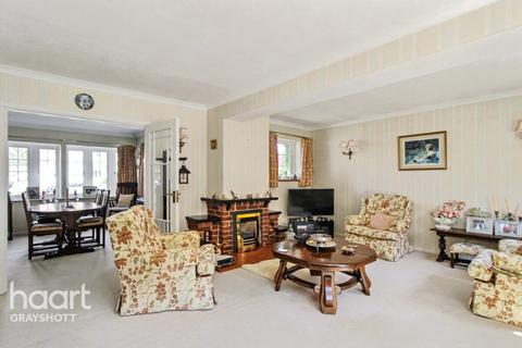undefined, Bridle Close, Hindhead