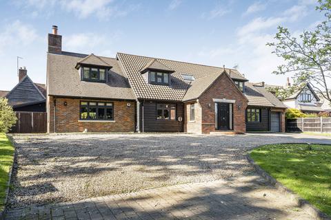4 bedroom detached house for sale, Lilley LU2