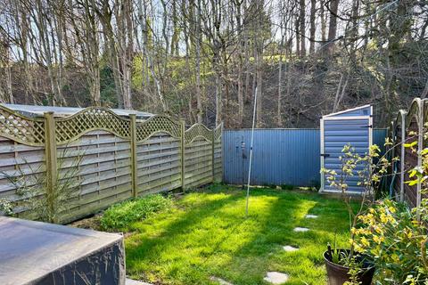 3 bedroom terraced house for sale, Broadacres, Bailiff Bridge, Brighouse, West Yorkshire, HD6