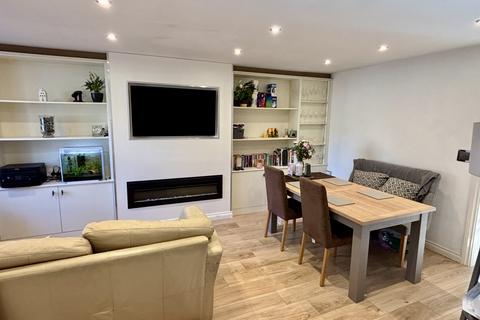 3 bedroom terraced house for sale, Broadacres, Bailiff Bridge, Brighouse, West Yorkshire, HD6