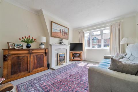 20 Avon Road, Devizes, SN10 1PR
