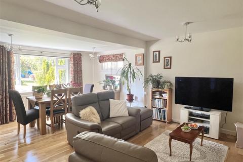 7 Haddon Way, Carlyon Bay, St Austell, PL25 3QG