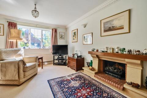 2 All Saints Close, Marcham, Abingdon, OX13 6PE