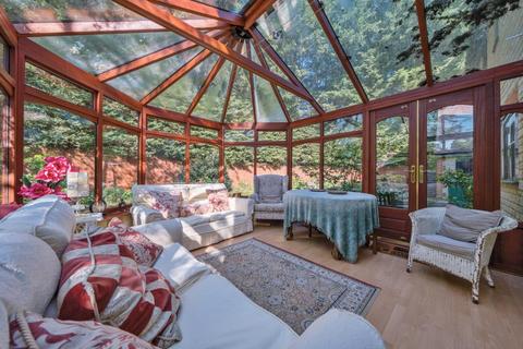 2 All Saints Close, Marcham, Abingdon, OX13 6PE