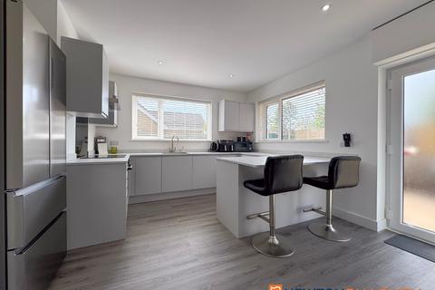 undefined, Village Way, 8 NG24