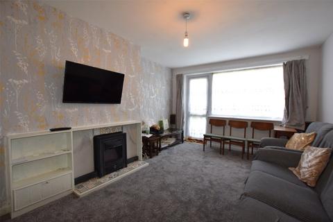 2 bedroom apartment to rent, Cherrydown Walk, Romford RM7