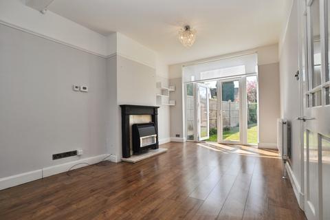 3 bedroom semi-detached house to rent, Ashcroft Road, Luton, LU2