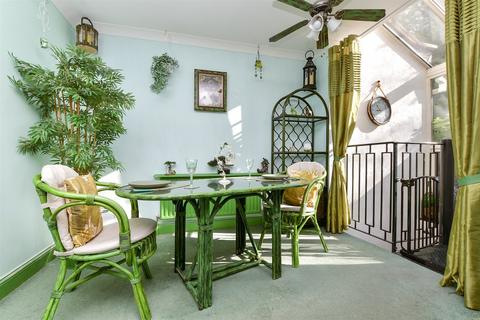 4 bedroom semi-detached house for sale, Camborne Road, South Sutton, Surrey