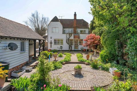 4 bedroom detached house for sale, Stonehill Road, Chelmsford CM1