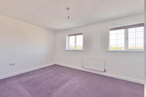 7 Foxen Croft, Lundwood, Barnsley, S71 5JE