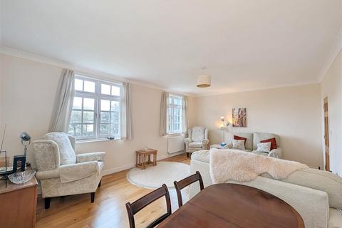 2 bedroom apartment for sale, Buckingham Close, Ryde, PO33 2DW