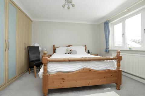 5 bedroom detached house for sale, Kingsgate Avenue, Broadstairs, Kent, CT10