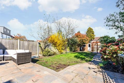 13 Selwyn Crescent, Welling, DA16 2AP
