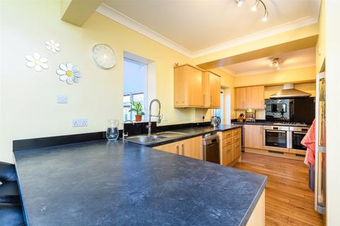 13 Selwyn Crescent, Welling, DA16 2AP