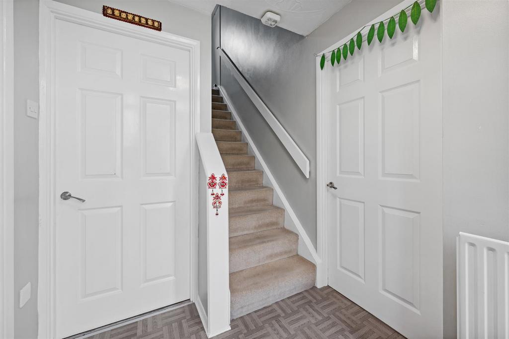 22 Verdon Dr Web08.jpg