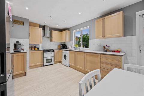 3 bedroom detached house for sale, Verdon Drive, Milton Keynes MK15