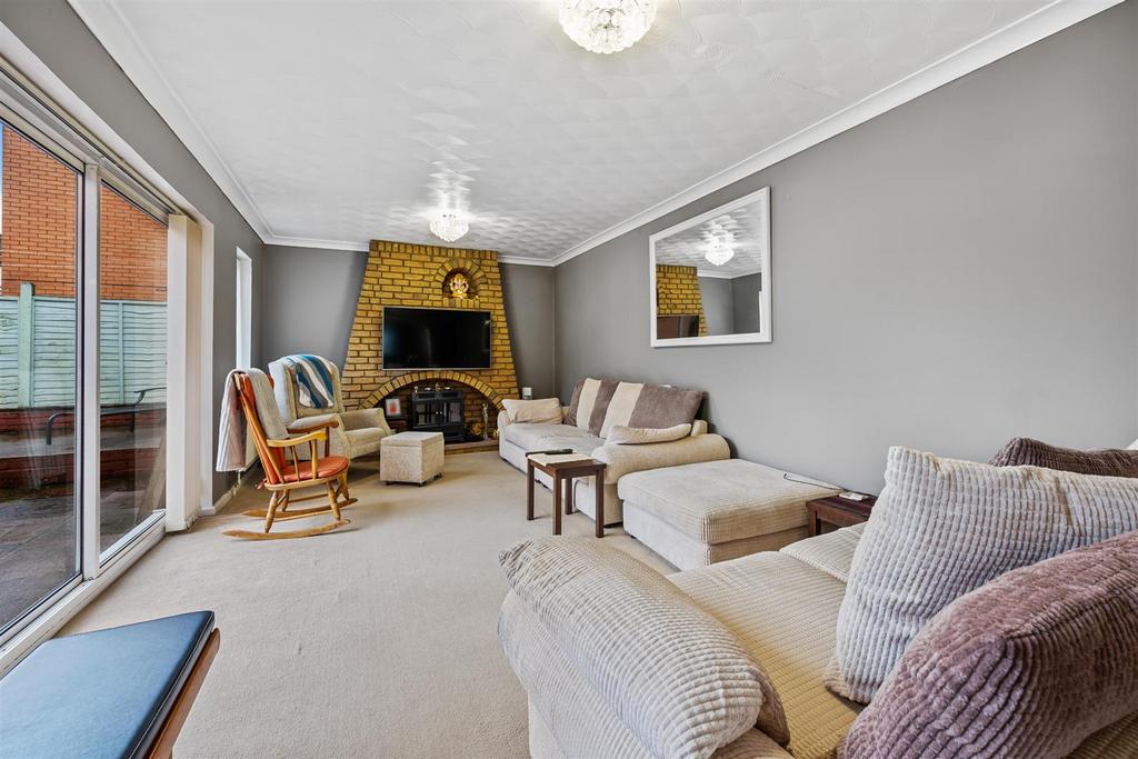 22 Verdon Dr Web15.jpg