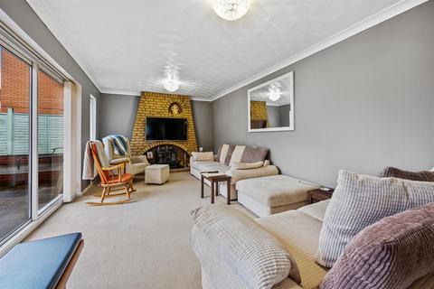 undefined, Verdon Drive, Milton Keynes MK15
