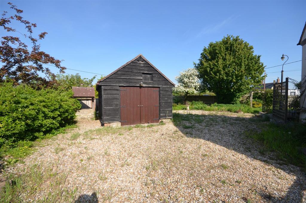 Garage, Well and Parking