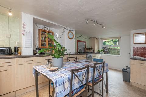 31 Cross Flatts Parade, Leeds, LS11 7JL