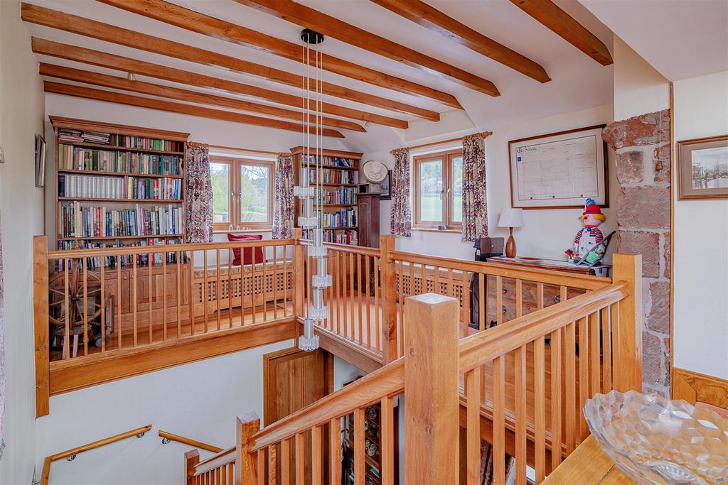 Interior28.jpg