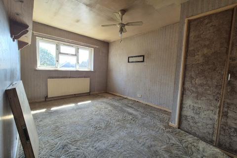3 bedroom end of terrace house for sale, Valentine Close, Hull, HU4 7DN