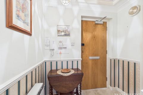 2 bedroom retirement property for sale, Roseacre Gardens, Welwyn Garden City AL7