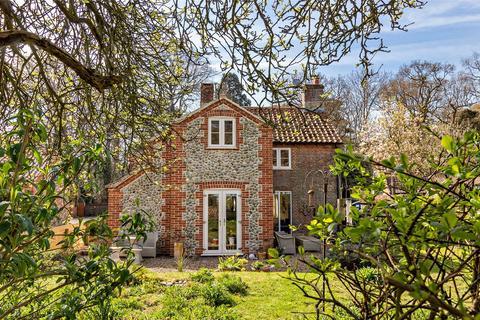 Moriah Cottage Dereham Road, Briningham, Melton Constable, NR24 2QJ