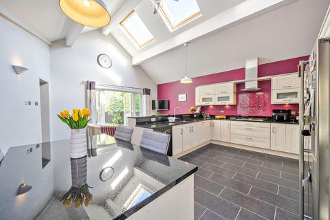 20 Bracken Park, Bingley, BD16 3LG