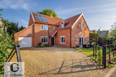 9 Ron Fielder Close, Salhouse, Norwich, NR13 6QY