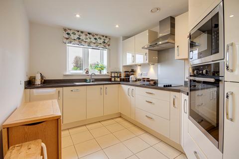 2 bedroom flat for sale, London Road, St Albans, AL1