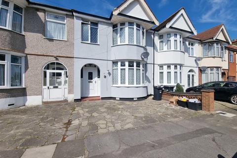 4 bedroom house for sale, Tavistock Gardens, Ilford