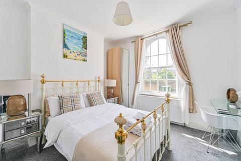 18 Trafalgar Grove, London, SE10 9TB