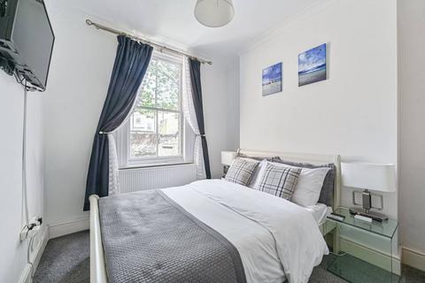 18 Trafalgar Grove, London, SE10 9TB