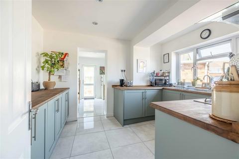 4 Hanley Close, Windsor, SL4 5QZ