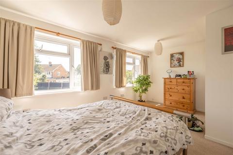 4 Hanley Close, Windsor, SL4 5QZ