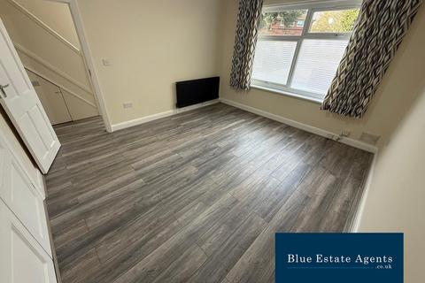 4 bedroom semi-detached house to rent, Spring Grove Road, Hounslow, TW3